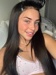 Natalie Loredo's Instagram, Twitter & Facebook