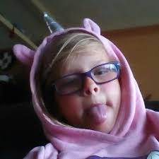 Jennifer Grosjean's Instagram, Twitter & Facebook