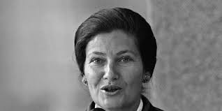 Marianne is caught in the middle, all the time just one drink away from disaster. The Party Agir Proposes That Marianne Take The Face Of Simone Veil Teller Report