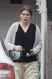 She sold more than 300,000 copies of her book before the deceit of her. Belle Gibson S New Life As Sobantu In Photos Amid Warning Over Fundraising For Oromo Daily Mail Online