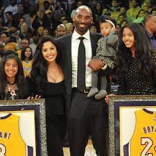 Much of vanessa bryant's speech concentrated on his relationship with his family, particularly his four daughters. Vanessa Bryant Pays Tribute To Kobe And Gianna After Lakers Win E Online Deutschland