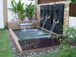Desain Kolam Ikan Minimalis Diluar Rumah Sebuah Rumah Dengan Taman Di Halamannya Akan Terasa Sangat Menyenangkan Apalagi Kolam Ikan Kolam Renang Taman Air