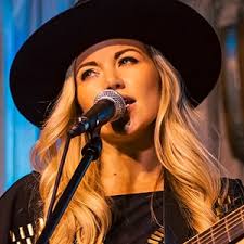 Kirstie Kraus: Pickin at the Paddy Writers Round