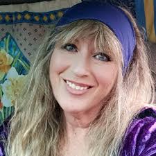 The Cinnamon & Sage Witch...