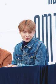 Throughout the fan sign, the boys were throwing hearts left and right and it was ridiculously cute. Jungwoo Nct Fansign Jungwoo Kimjungwoo Nct Nctu Nct2018 Nct Nct 127 Entertainment