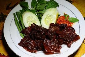 Mulai sekarang, mengapa tidak mencoba ketika membuat dendeng, anda harus menggunakan potongan daging sapi yang tidak mengandung lemak, terutama karena kadar lemak berlebih dapat. 10 Olahan Daging Rusa Khas Indonesia Nikmatnya Gak Kaleng Kaleng