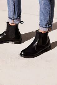 Der quirlige trendschuh hat in kurzer zeit die herzen der damen im sturm erobert. Dr Martens Flora Chelsea Boots Chelsea Boots Chelsea Boots Outfit Chelsea Boots Women