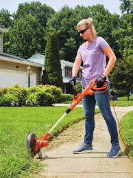 Black And Decker Electric Weed Eater String Size How To Choose A String Trimmer Hgtv
