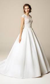 Öffnungszeiten beratungen sind derzeit nur mit vorheriger terminabsprache möglich. Brautmode Dusseldorf Finde Dein Brautkleid In Dusseldorf Frau Immer Herr Ewig