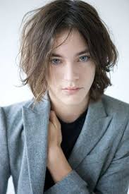 Collection by lidia noguerol • last updated 6 weeks ago. For Men Medium Length Hairstyles For A New Style Frisuren Frisuren Langhaar Dunnes Gesicht