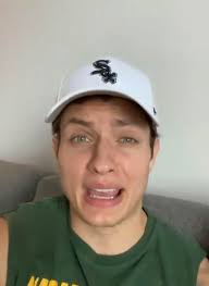 THERE IS A WORDD WRITTEN IN THIS IMAGE 80% OF PEOPLE ARE UNABLEO SOLVE THIS  FAMOUS MENTAL CHALLENGE