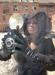 Lydia deetz is one of the main characters of the movie beetlejuice and is also the main protagonist. 12 Lidia Costume Ideas Beetlejuice Beetlejuice Costume Lydia Deetz