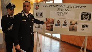 Dopo gli studi, luigi pelazza entra a far parte dell' arma dei carabinieri dove resta per sei anni. Tentato Omicidio In Via Roma 2 Arresti Arrivano Le Iene Di Italia 1