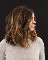 Hit the link to see our list of trendy long wavy hairstyles! 40 Flattering Wavy Bob Hairstyle Ideas Trending In 2021