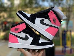 Air Jordan 1 Retro High Og White Pink Black 2019 Air Jordan 1 Retro High Og White Pink Black For Girls In 2020 Jordan Shoes Girls Nike Air Shoes Girls Sneakers