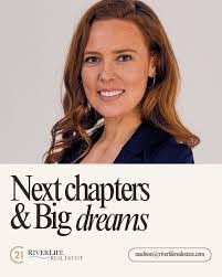 Diana Bourque's Instagram, Twitter & Facebook