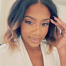 Ayanna Mills's Instagram, Twitter & Facebook