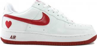 The classy air force 1 low valentine's day sneakers are slated for a february 2021 drop in the united states, according to hypebeast. Nike Air Force 1 Low Valentines Day 2004 W 307109 161