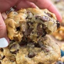 Better Than Doubletree Chocolate Chip Cookies With Old Fashioned Doubletree Chocolate Chip Cookie Recipe Cookies Recipes Chocolate Chip Chocolate Chip Cookies