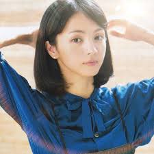 toshiさんはinstagramを利用しています 舞台 かもめ ニーナ役の満島ひかりさん ほんと素敵だったぁ 観劇日は千穐楽まで続くので存分に楽しみたい 満島ひかり 舞台かもめ ニーナ 可愛い 女優 芸能人 ビューティー