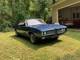 Gateway classic cars of detroit is proud to present some of the finest classic, exotic and vintage cars that have ever hit the road. Classic Vehicles For Sale On Classiccars Com In Michigan