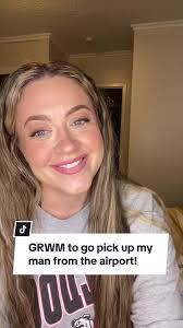 Sarah Bigelow's Instagram, Twitter & Facebook