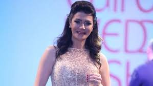 روت الفنانة لقاء سويدان، تفاصيل مشهد اغتصاب ابنتها جومانة فؤاد في دور ريم بمسلسل ضد مجهول، مؤكدة أنها منعت من رؤية مشهد اغتصاب ابنتها أثناء التمثيل. Ù„Ù‚Ø§Ø¡ Ø³ÙˆÙŠØ¯Ø§Ù† Ø¹Ù† Ù…Ø´Ù‡Ø¯ Ø§ØºØªØµØ§Ø¨ Ø§Ø¨Ù†ØªÙ‡Ø§ ÙÙŠ Ø¶Ø¯ Ù…Ø¬Ù‡ÙˆÙ„ ÙƒÙ†Øª Ù…Ø¹ØªØ±Ø¶Ø© Ø¹Ù„Ù‰ Ø§Ù„Ø¯ÙˆØ± ÙÙ† ÙˆØ«Ù‚Ø§ÙØ© Ø§Ù„ÙˆØ·Ù†