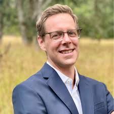 After years of working in audiovisual and technology consulting—often  behind the scenes—I'm excited to officially announce the launch of DCH  Technology Consulting.