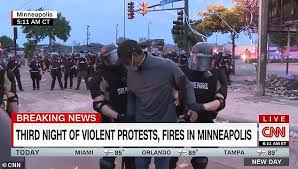 Black CNN reporter is arrested live on air by Minnesota state ...