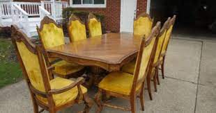 Pulaski Furniture Dining Room Set Table Chairs 1970 S Mediterranean Velour Retro Yes I Realize T Yellow Dining Room Dining Room Furniture Art Deco Dining Room