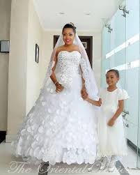 Nigerian Style Ball Gown African Wedding Dress Plus Size Sweetheart Crystal 3d Floral Appliques Peta Wedding Dresses Princess Bridal Gown African Wedding Dress