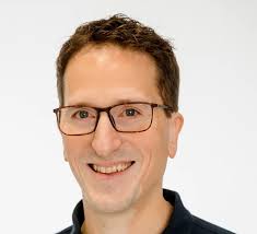 Peter Zurbriggen hat unser Bienenhaus mit Weihrauch gesegnet»