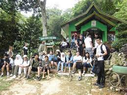 Banyak tema yang dapat kamu angkat untuk bts salah satunya horor. Foto Tahunan Tema Maskulin 20 Koleski Terbaru Contoh Tema Buku Tahunan Sekolah Mengusung Tema Maskulin Chen Cs Memesona Dalam Balutan Kaus Dan Jaket Lengkap Dengan Celana Panjang
