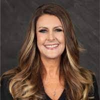 Stacy Beach's Instagram, Twitter & Facebook