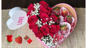 Dried flowers for weddings and events, dried floral bouquets and gift boxes, bulk wholesale dried flowers for florists and diy wedding designs. Flower And Chocolate Covered Strawberry Heart Box Diy Super Simple Step By Step Youtube