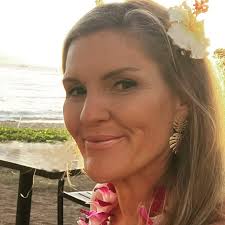 The people thrashing @talkintia in these replies are absolutely ridiculous.  She didn't say anything out of line. Sitting this out is a 100% valid  choice. I am also sitting it out. You