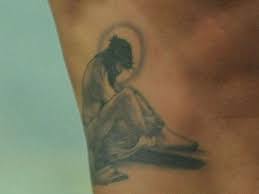Beckham already has dozens of tats inked all over his body and it seems like he's just getting started. Beckham Tragt Jetzt Jesus An Seiner Seite Fussball