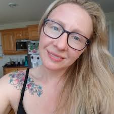 This is just 4 days since my FFS but I am already in LOVE with my side  profile!!!!! God I can't put into words happy it makes me seeing my face so