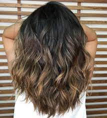 Choppy hair e blooming cut (segnatevi queste parole) sono i tagli che risolvono i drammi beauty che solo chi ha i capelli grossi può capire. 50 Splendidi Tagli Per Capelli Folti E Spessi Nel 2022 Capellidistile It
