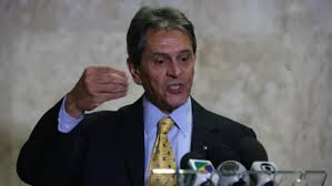 Moraes mantém prisão domiciliar de Roberto Jefferson, mas adverte sobre violações