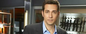 I'm the dude, playin the dude, disguised as another dude. Zachary Levi In Psych The Movie Mit Dabei Weihnachts Special Mit Fruherem Chuck Tv Wunschliste