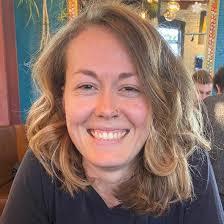 Andrea Whitlock's Instagram, Twitter & Facebook