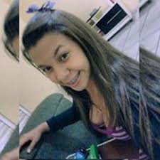 Ellen Goulart's Instagram, Twitter & Facebook