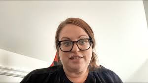 Laura Fenster's Instagram, Twitter & Facebook