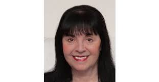 Elana Ashley's Instagram, Twitter & Facebook