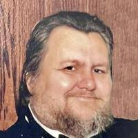 Lee Laird's Instagram, Twitter & Facebook