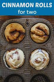 Cinnamon Rolls For Two In 2020 Cinnamon Rolls Homemade Small Batch Baking Cinnamon Rolls Easy