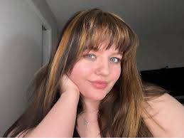 What are the pros and cons of bringing a dog to Australia