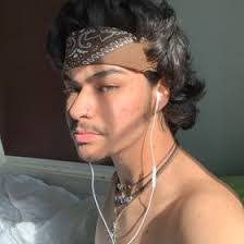 Christopher Baez's Instagram, Twitter & Facebook