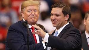 Conservadores preferirían a Ron DeSantis sobre Donald Trump como presidente para el 2024 – Telemundo Washington DC (44)